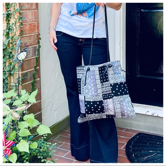 PARIS S PATCHWORK  FAUX LEATHER STRAP TOTE BAG - Picture 3 of 6